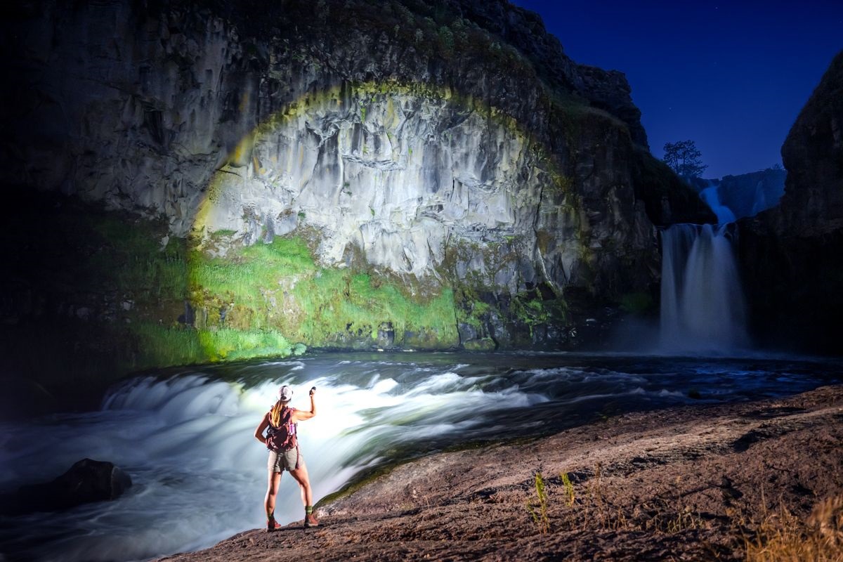 COAST® wiederaufladbare Taschenlampe mit PowerIQ Real-time Display 15000 lumen XP80R