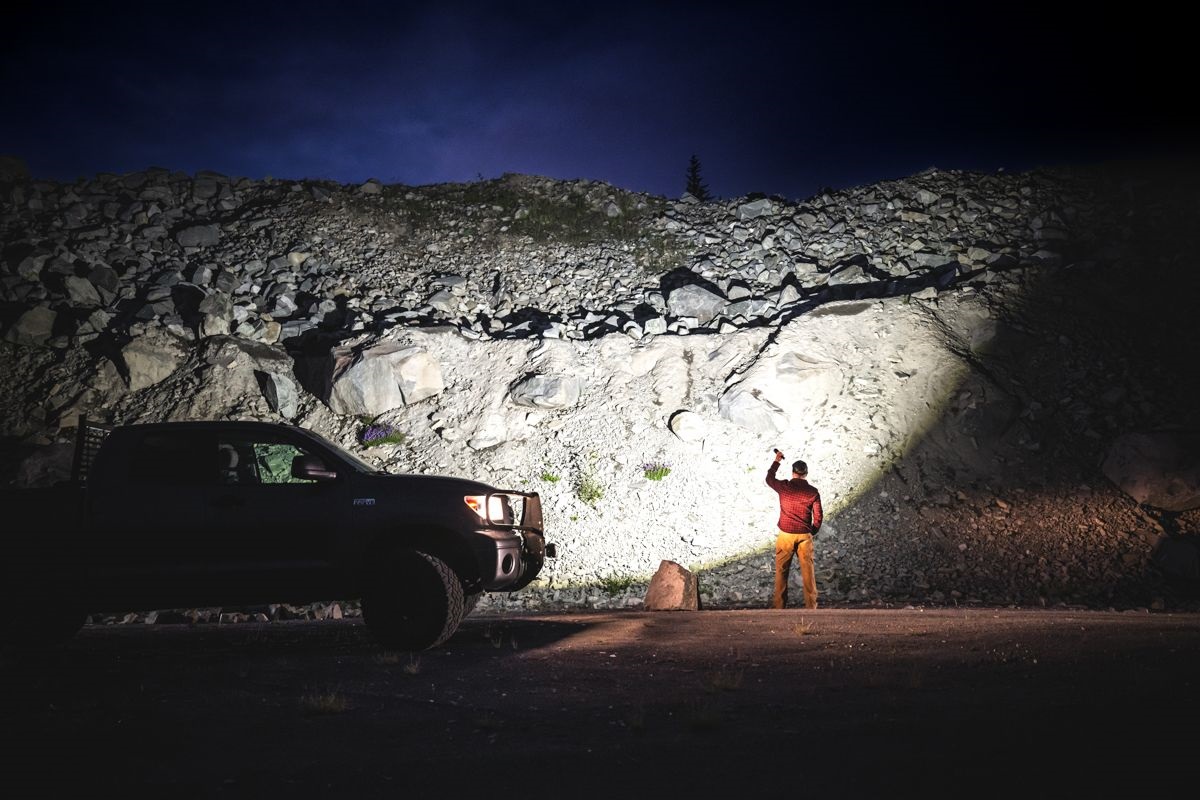 COAST® wiederaufladbare Taschenlampe mit PowerIQ Real-time Display 15000 lumen XP80R