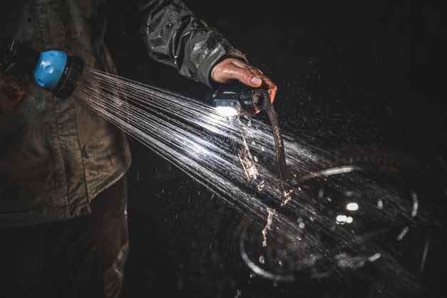 COAST® wasserdichte wiederaufladbare Stirnlampe, 1200 Lumen, WPH30R