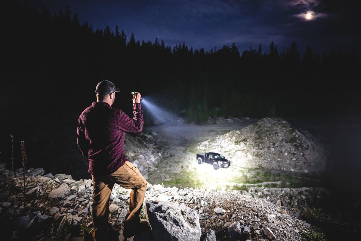 COAST® wiederaufladbare Taschenlampe mit PowerIQ Real-time Display 15000 lumen XP80R